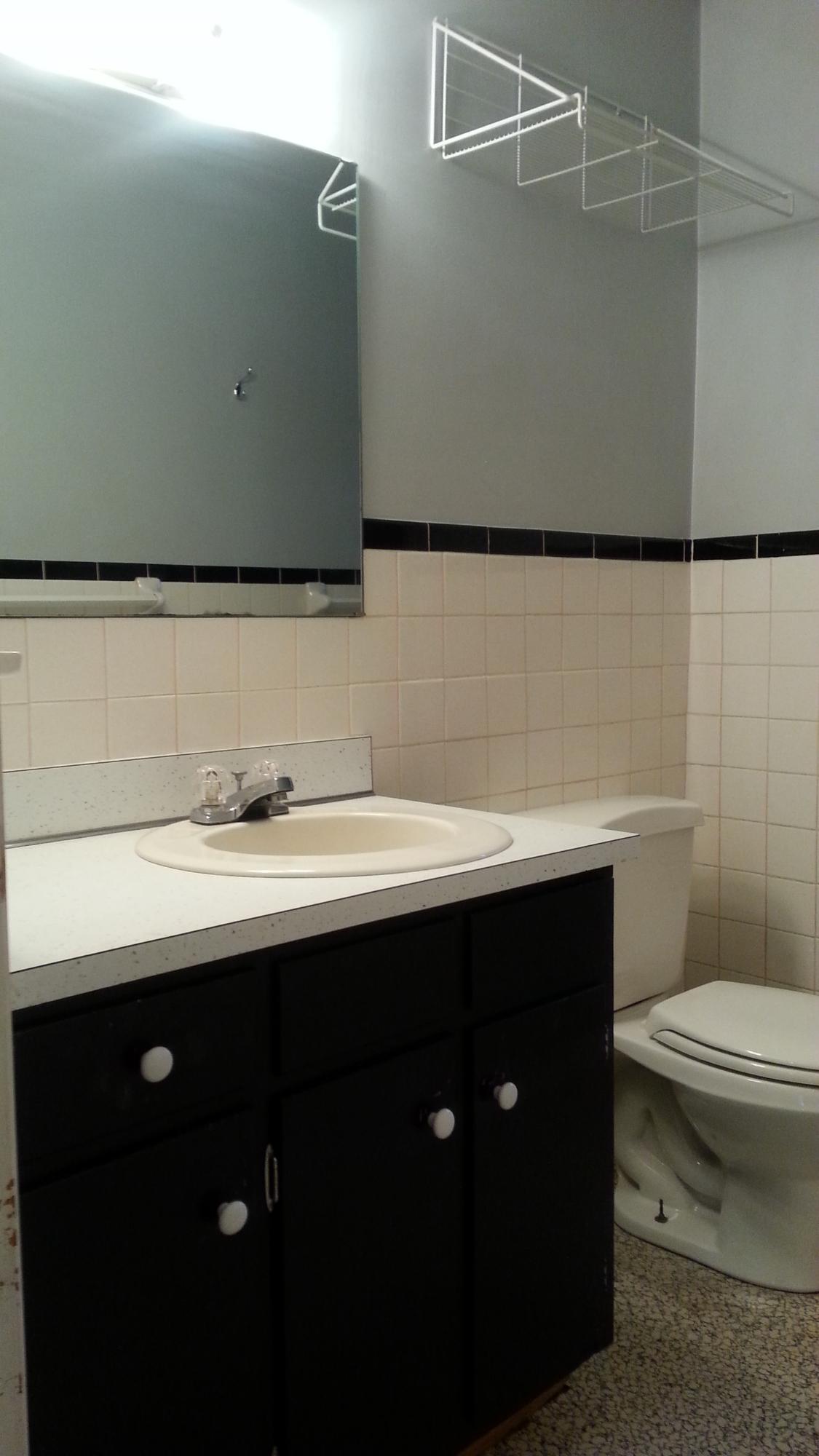 8 BATH HALL 1