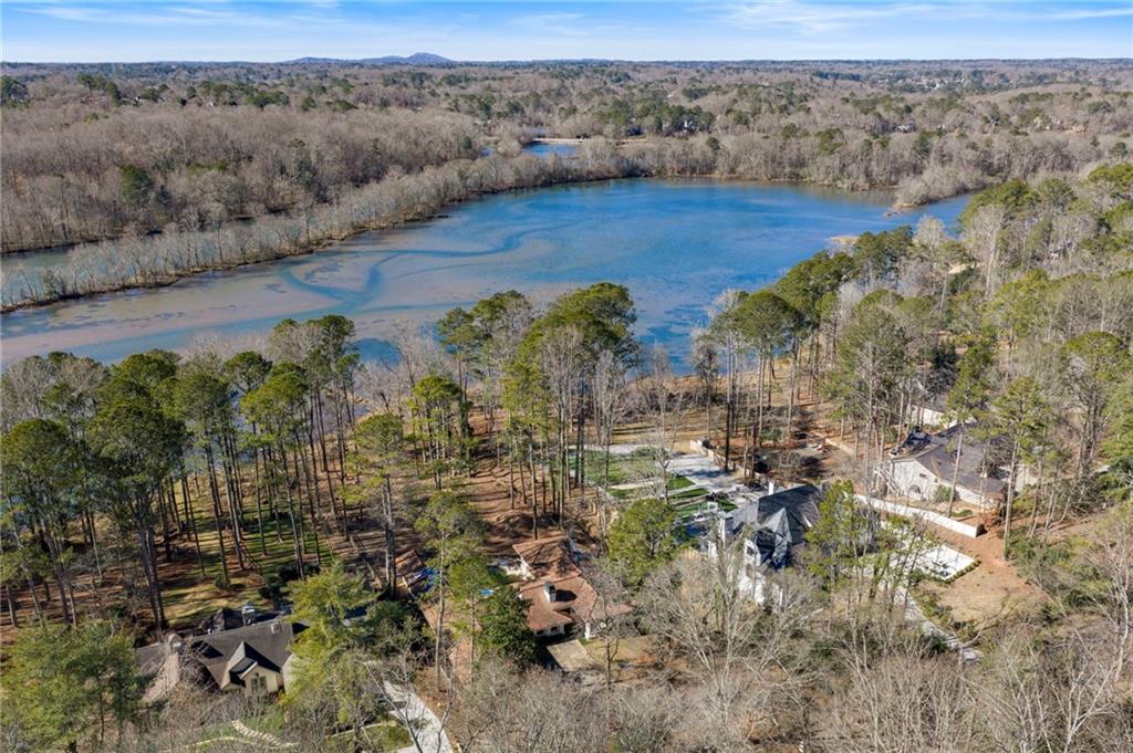 9355 Huntcliff Trace Atlanta, GA 30350 - Photo 13 of 17