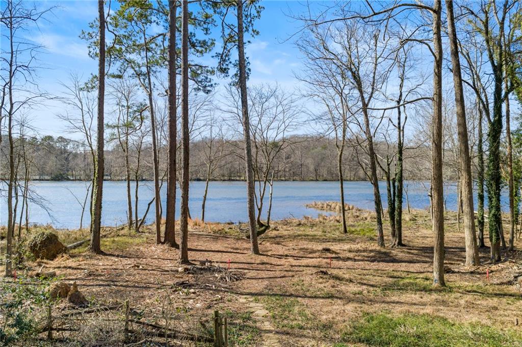 9355 Huntcliff Trace Atlanta, GA 30350 - Photo 2 of 17