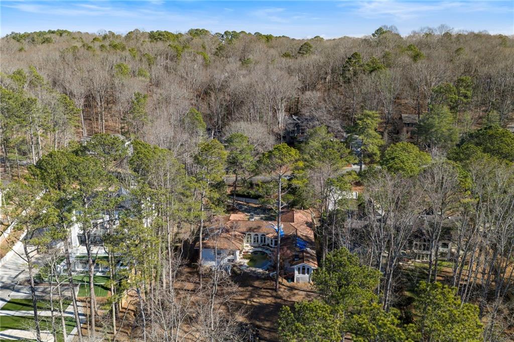 9355 Huntcliff Trace Atlanta, GA 30350 - Photo 4 of 17