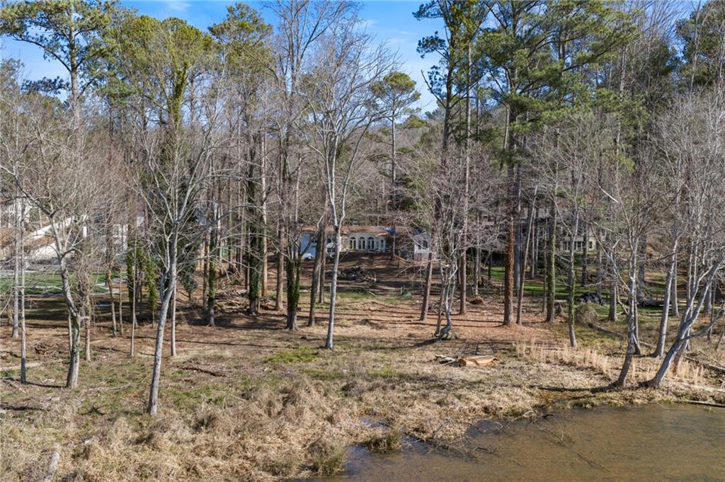 9355 Huntcliff Trace Atlanta, GA 30350 - Photo 5 of 17