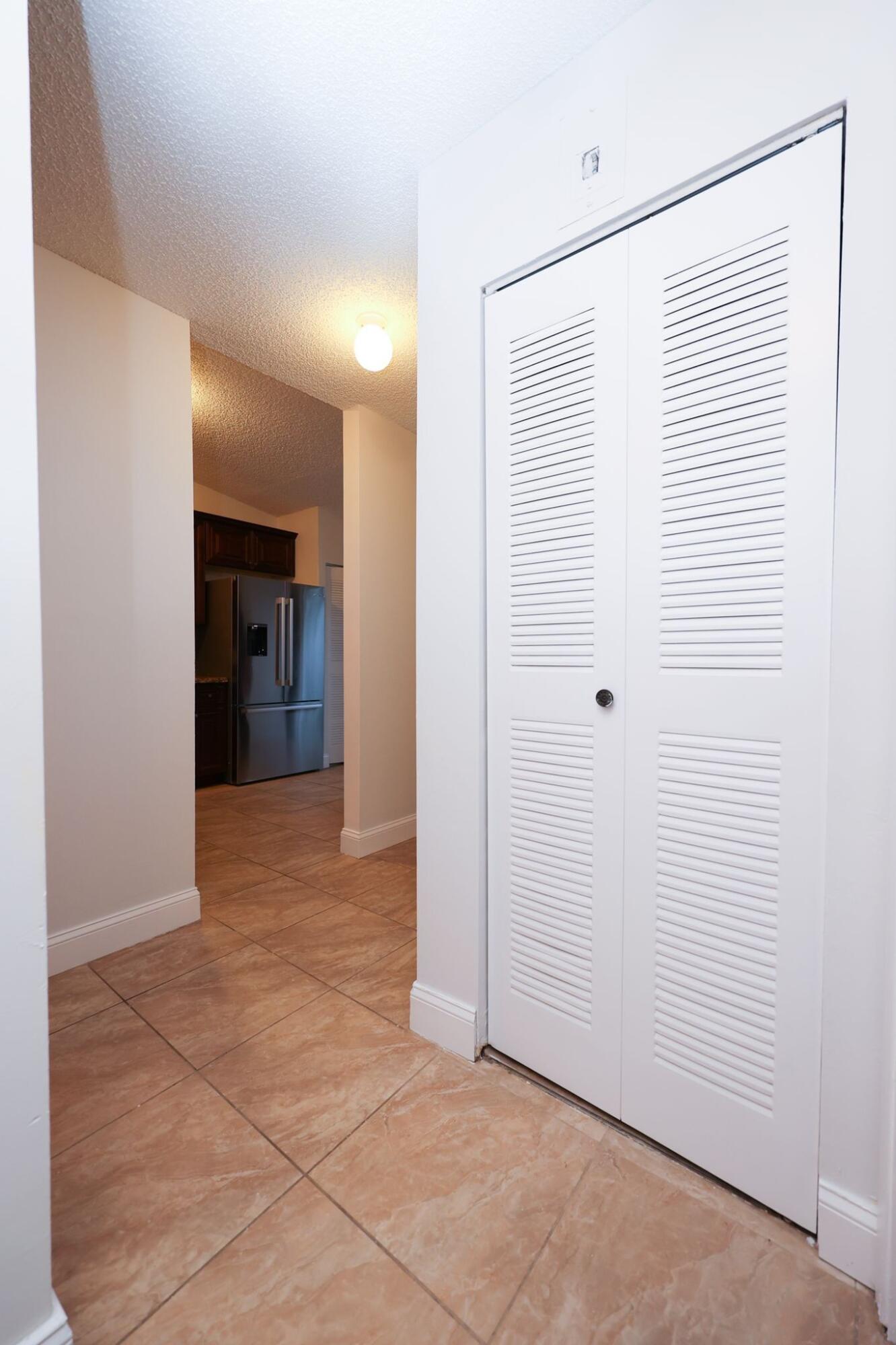 10127 Boca Bend East, Unit B2 Boca Raton, FL 33428 - Photo 15 of 39 2eea422d-afb0-4d17-9cf5-589815b282d4