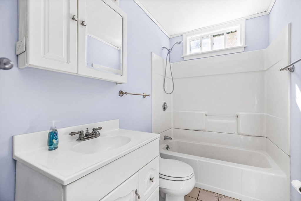 327 Tilden Road Scituate, MA 02066 - Photo 18 of 41 Gallery Image 18