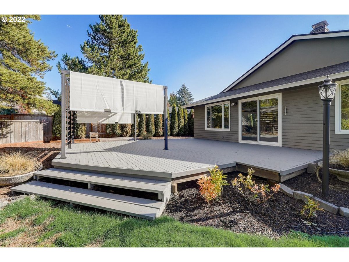15645 Northwest Perimeter Drive Beaverton, OR 97006 - Photo 28 of 32 a view of a house with backyard and sitting area