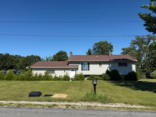 $384,900 | 9154 Old Highway 99, Montague, MI 49437