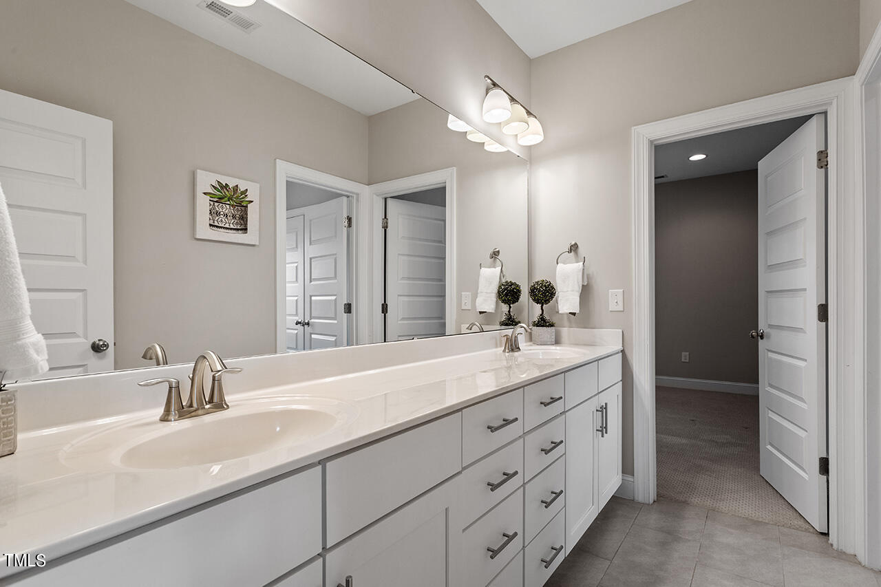 7705 Stonehenge Farm Lane Raleigh, NC 27613 - Photo 31 of 39 7705 Stonehenge Farm Lane_35
