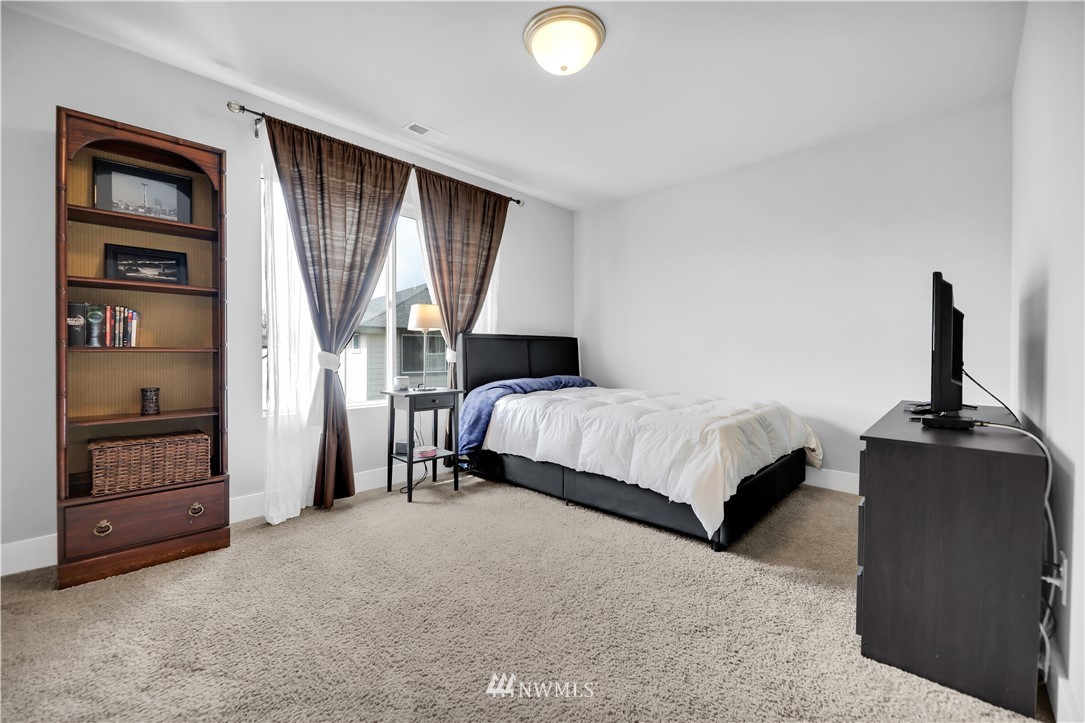 613 Graham Avenue Northeast Renton, WA 98059 - Photo 19 of 27