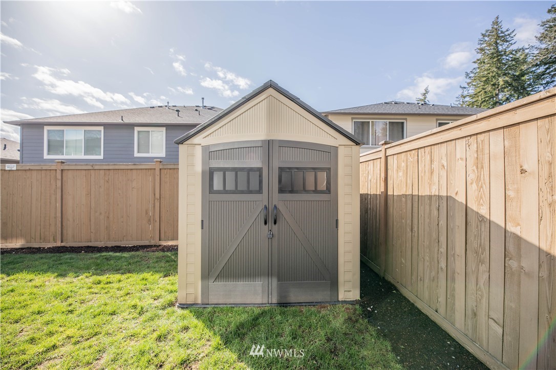 613 Graham Avenue Northeast Renton, WA 98059 - Photo 24 of 27