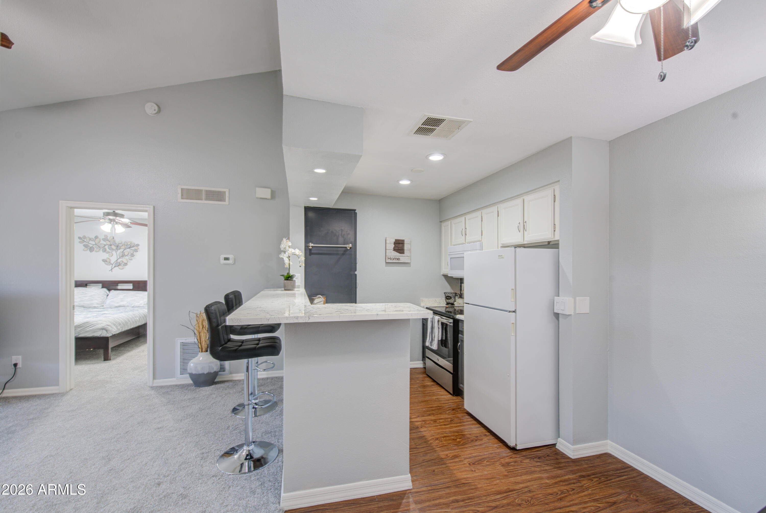 533 West Guadalupe Road, Unit 2032 Mesa, AZ 85210 - Photo 9 of 28 Kitchen 2