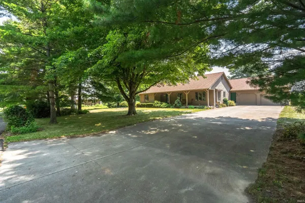 $330,000 | 103 Wayne Place, Sharpsville, IN 46068