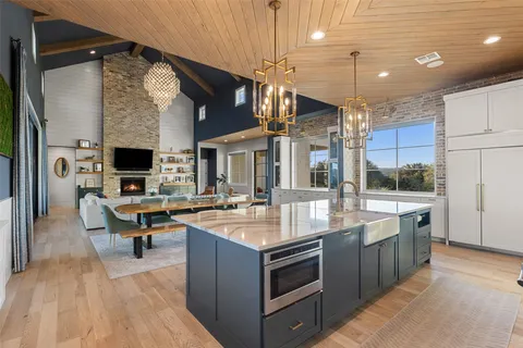 19409 Sean Avery Path, Spicewood, TX 78669