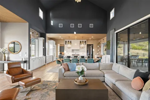 19409 Sean Avery Path, Spicewood, TX 78669