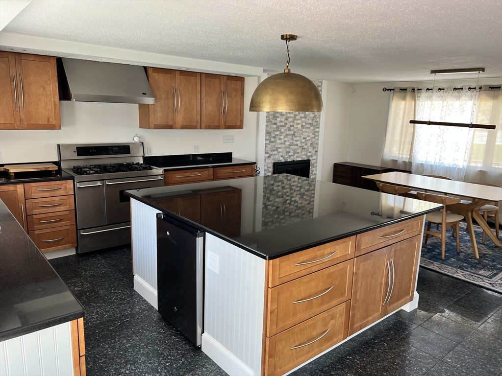 12 Gassett Road Westford, MA 01886 - Photo 22 of 38
