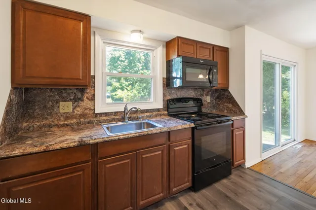 $460,000 | Undisclosed Address, Bethlehem, NY 12054