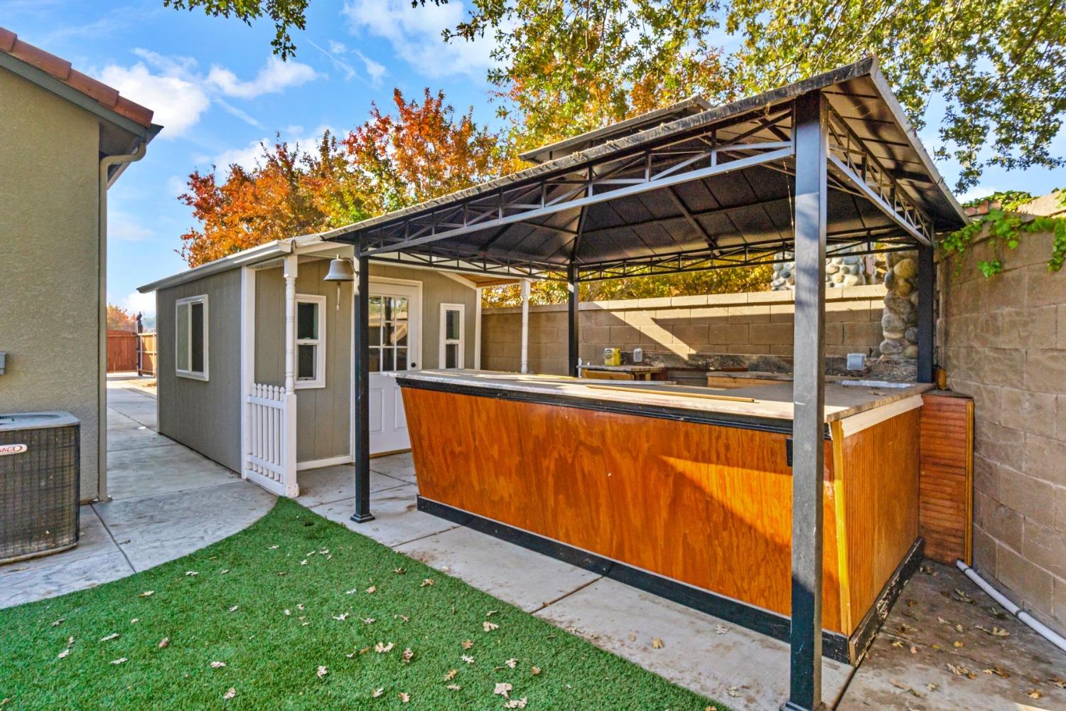 3307 Buckingham Avenue Clovis, CA 93619 - Photo 30 of 32 a view of a house with backyard
