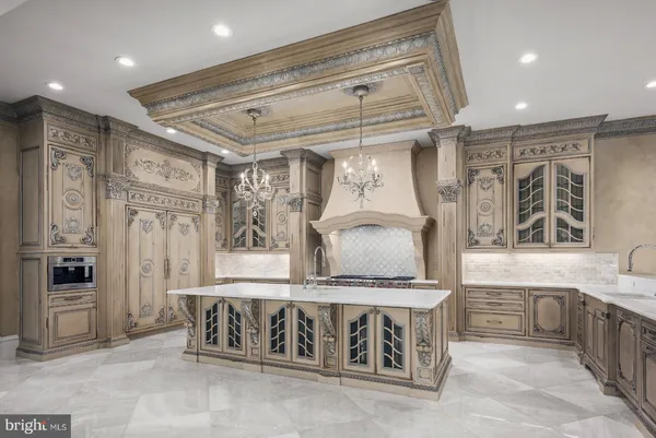 a bathroom with a bathtub and a shower curtain