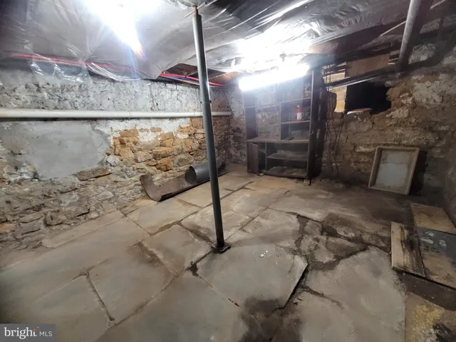 $140,000 | 611 Bedford Street, Cumberland, MD 21502