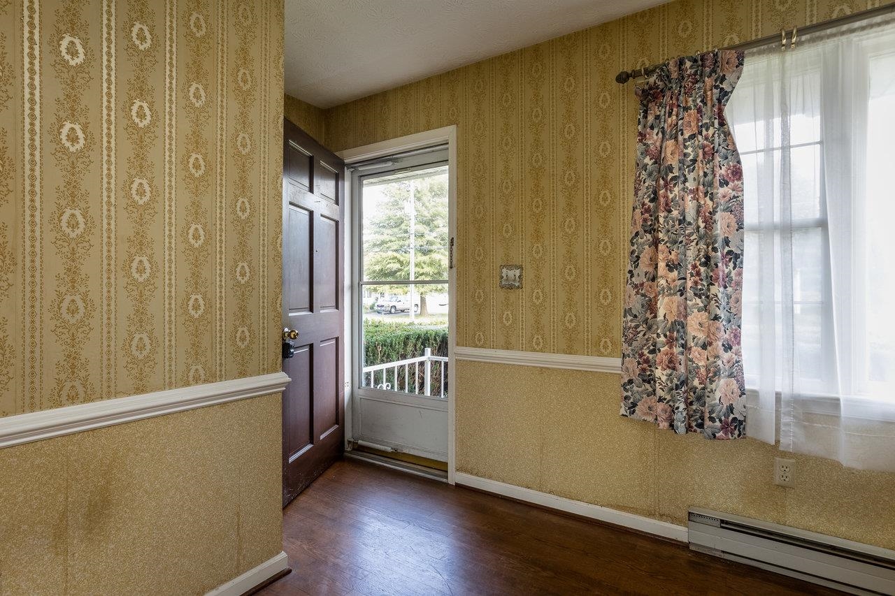 320 North River Road Bridgewater, VA 22812 - Photo 3 of 27 Gallery Image 3