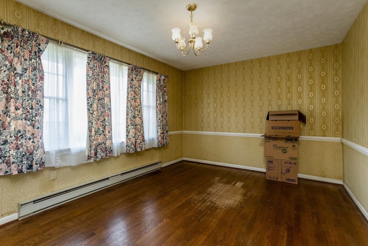 320 North River Road Bridgewater, VA 22812 - Photo 5 of 27 Gallery Image 5