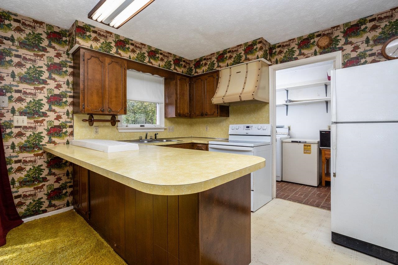 320 North River Road Bridgewater, VA 22812 - Photo 10 of 27 Gallery Image 10
