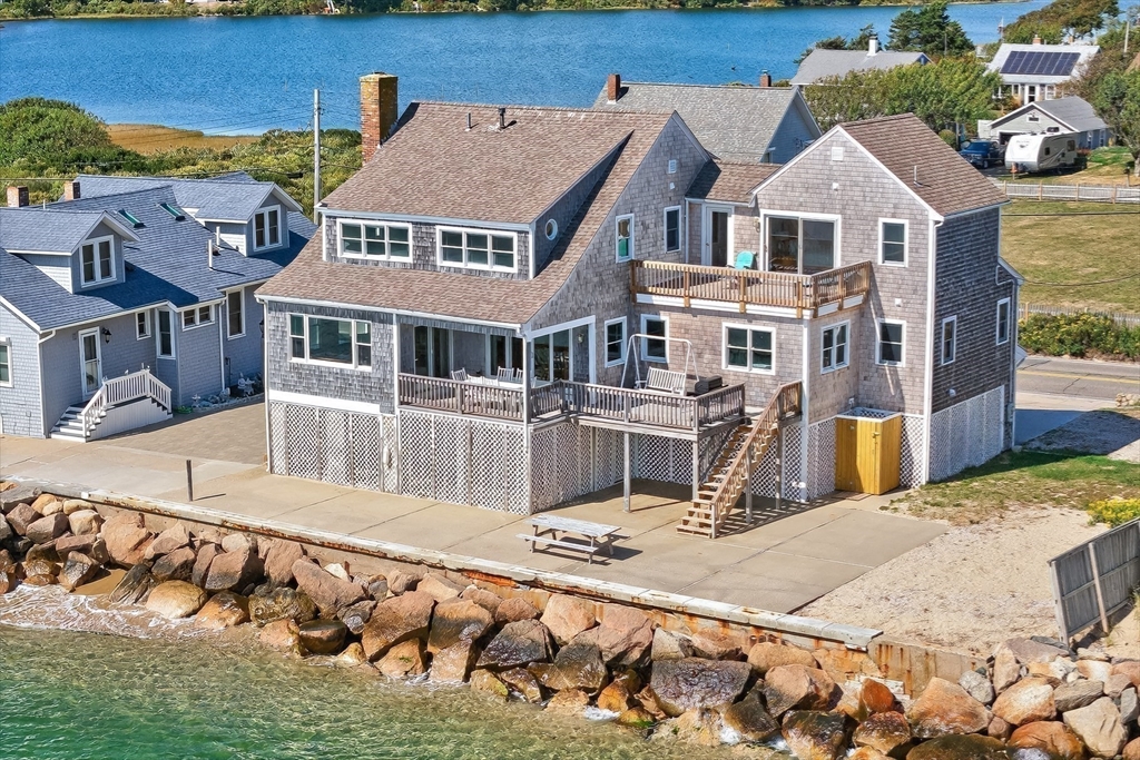 61 Menauhant Road Falmouth, MA 02536 - Photo 8 of 39