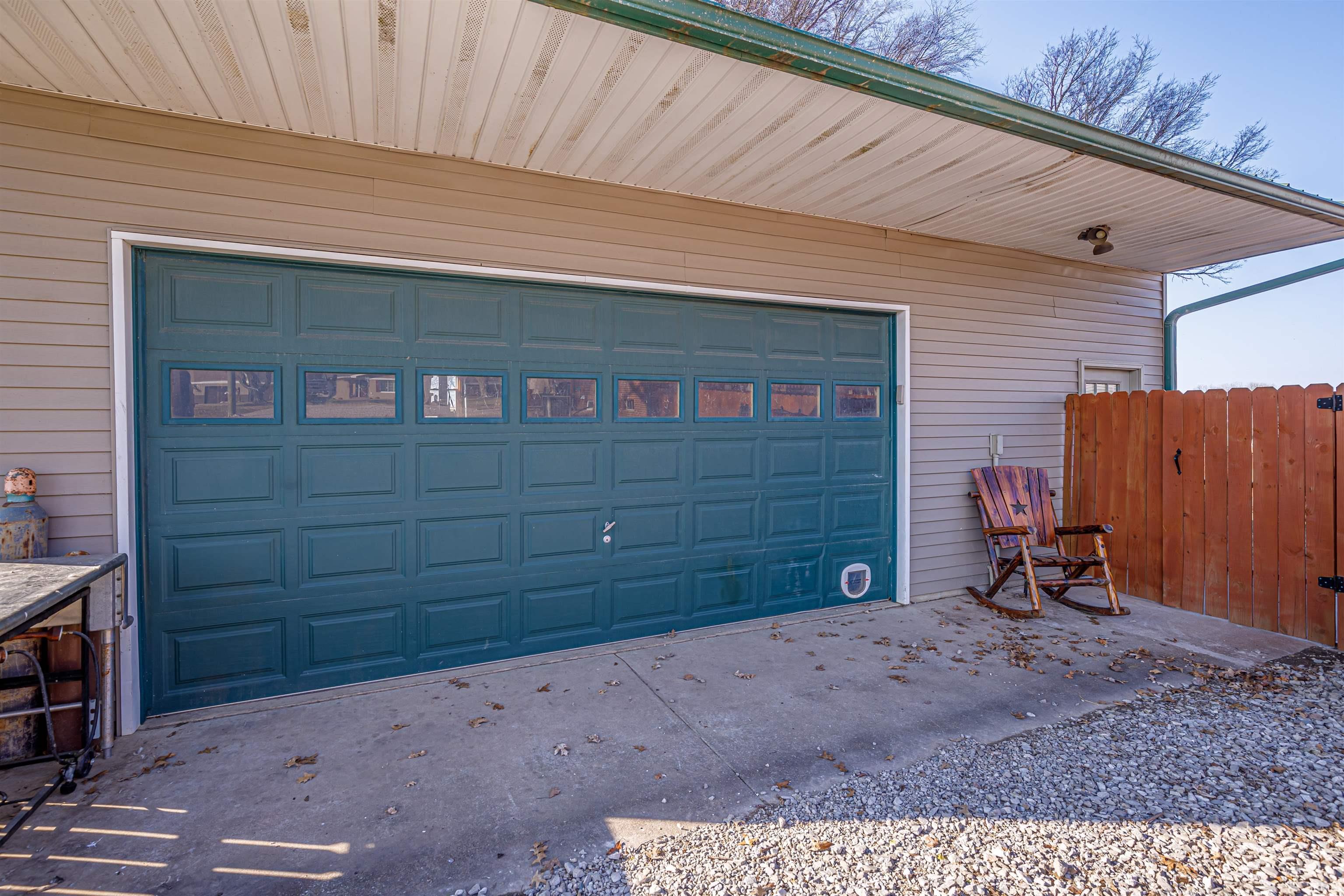 7111 Upton Road Mount Vernon, IN 47620 - Photo 4 of 32