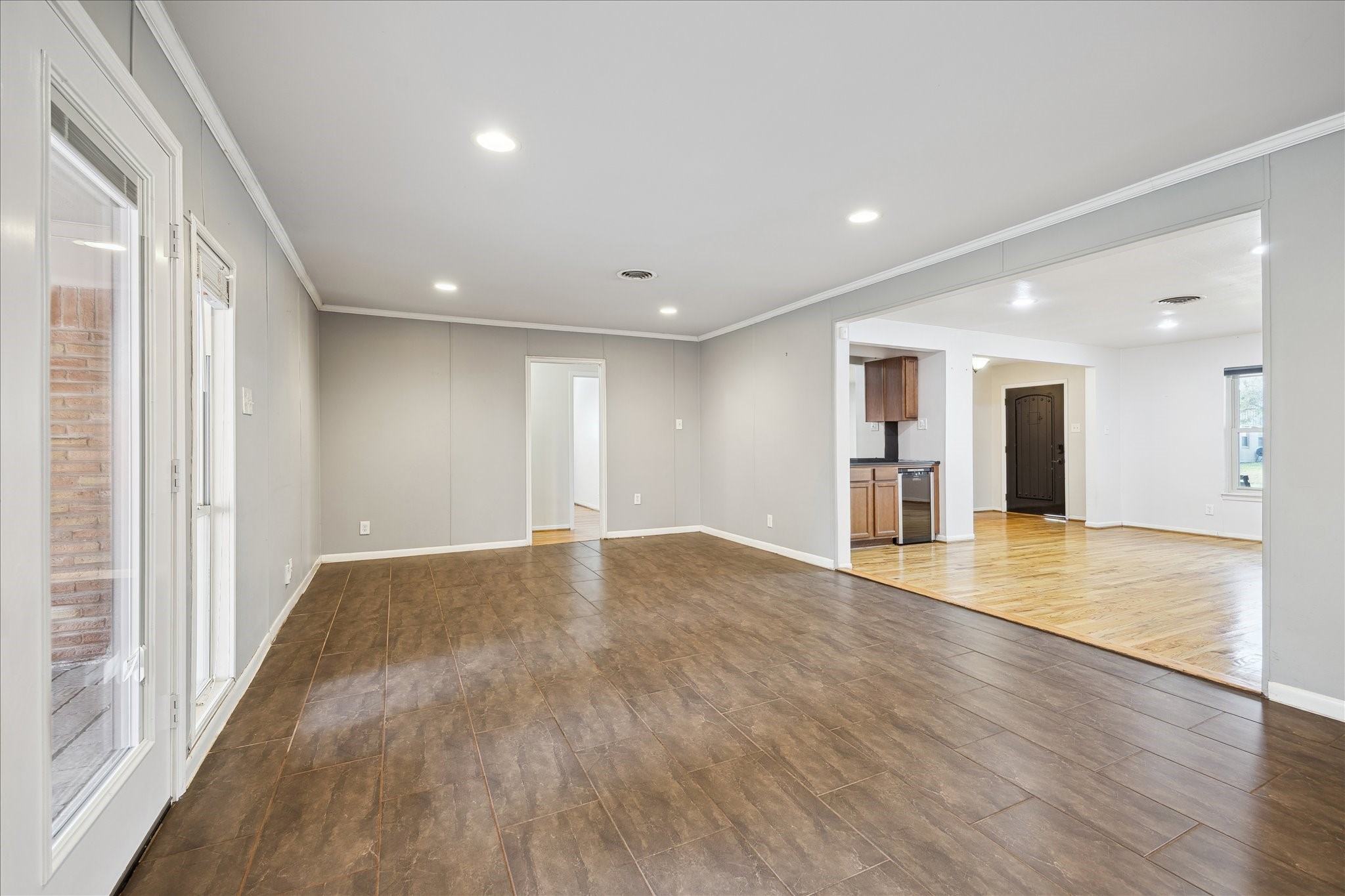 11519 Endicott Lane Houston, TX 77035 - Photo 11 of 25 a view of empty room with wooden floor