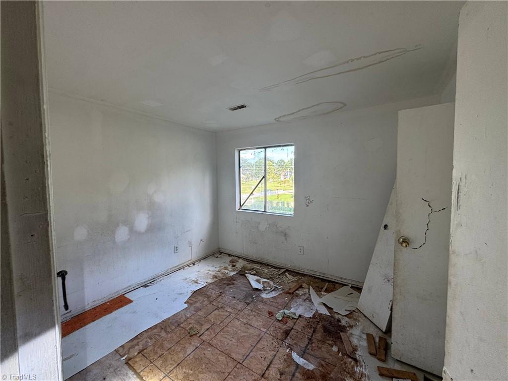 1102 Campbell Street High Point, NC 27262 - Photo 32 of 34