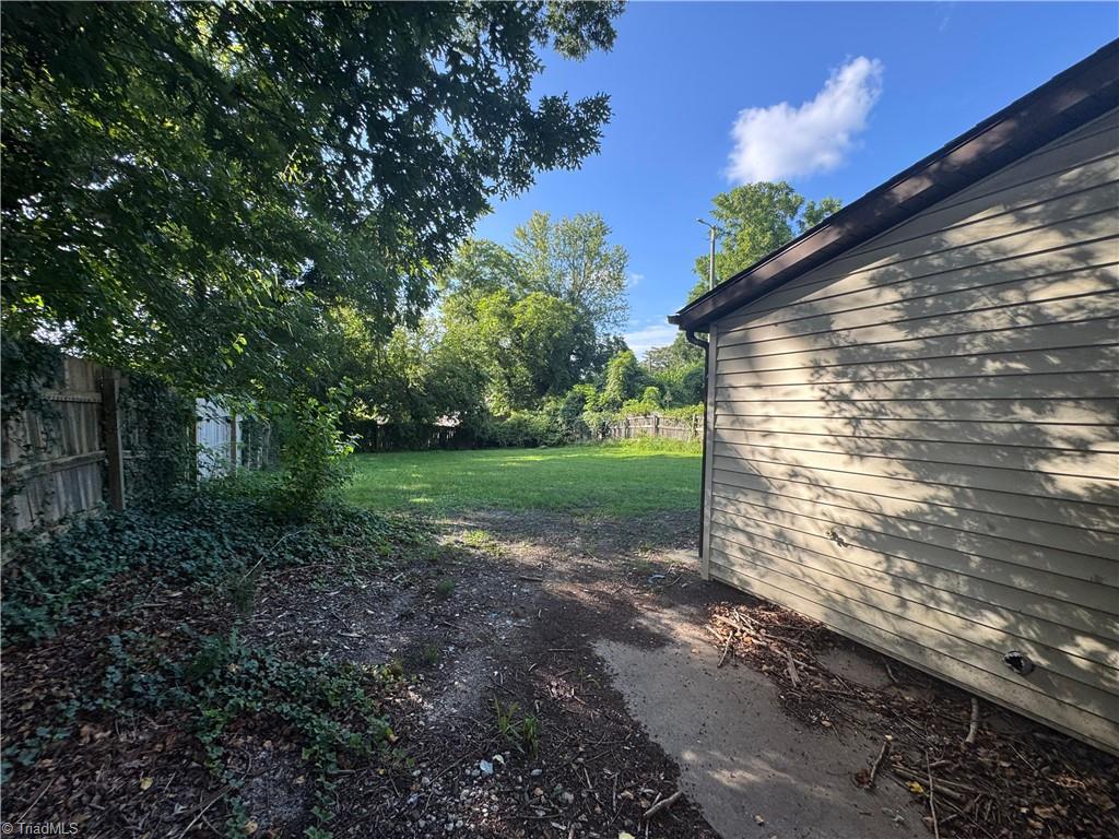 1102 Campbell Street High Point, NC 27262 - Photo 5 of 34