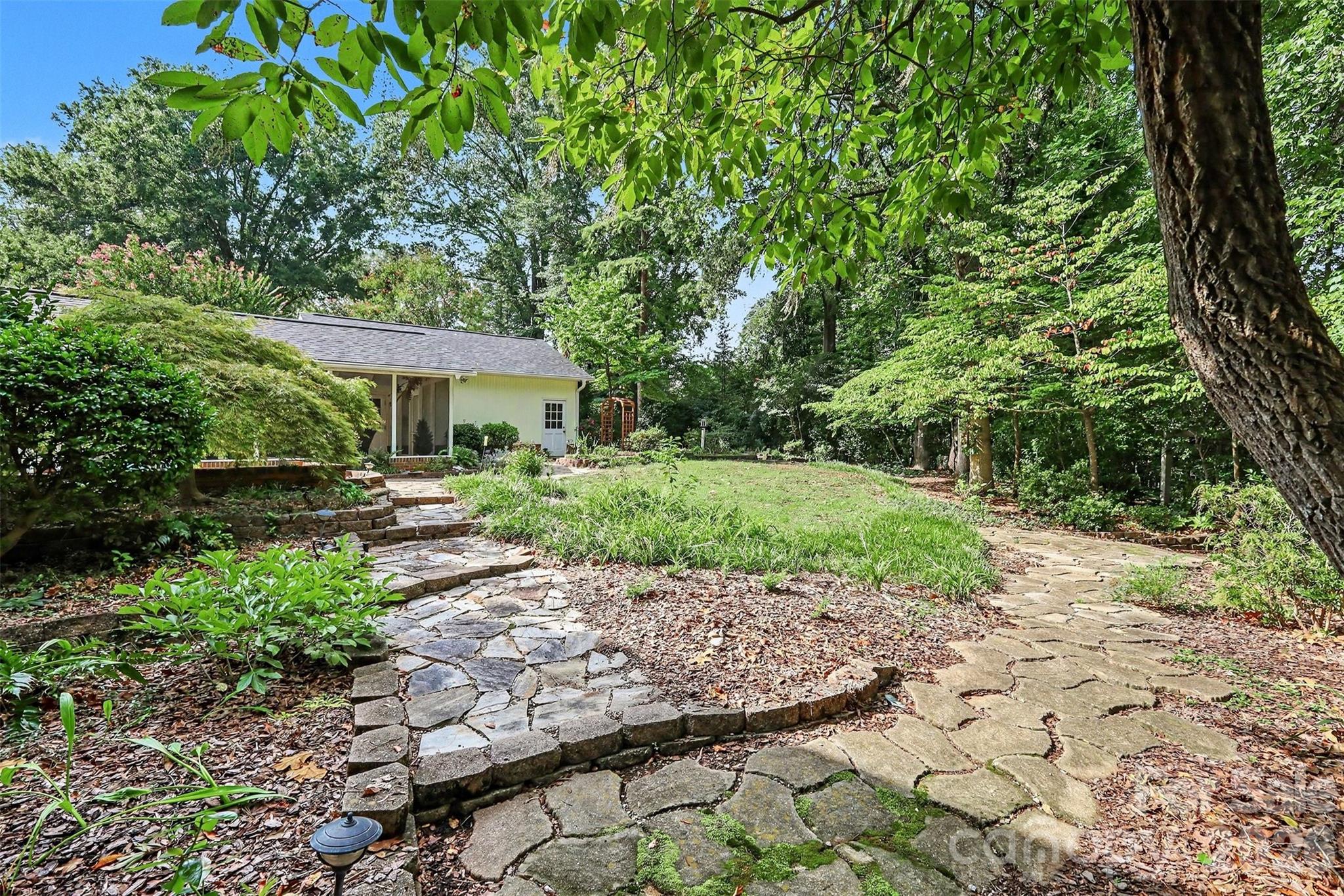 6122 Yellowood Road Charlotte, NC 28210 - Photo 33 of 42 Gallery Image 33
