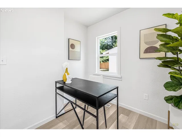 $400,000 | 1718 Northeast Walnut Avenue, Wood Village, OR 97060