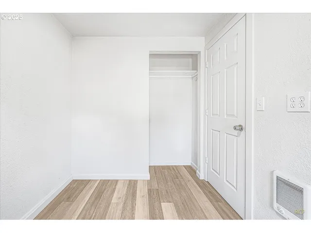 $400,000 | 1718 Northeast Walnut Avenue, Wood Village, OR 97060