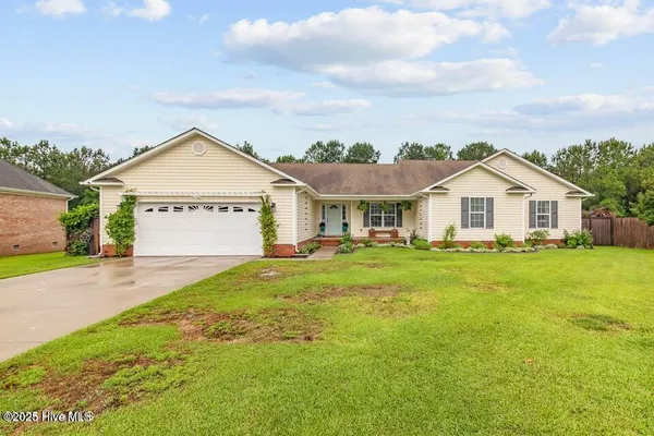 $460,000 | 912 Morganser Drive, Swansboro, NC 28584