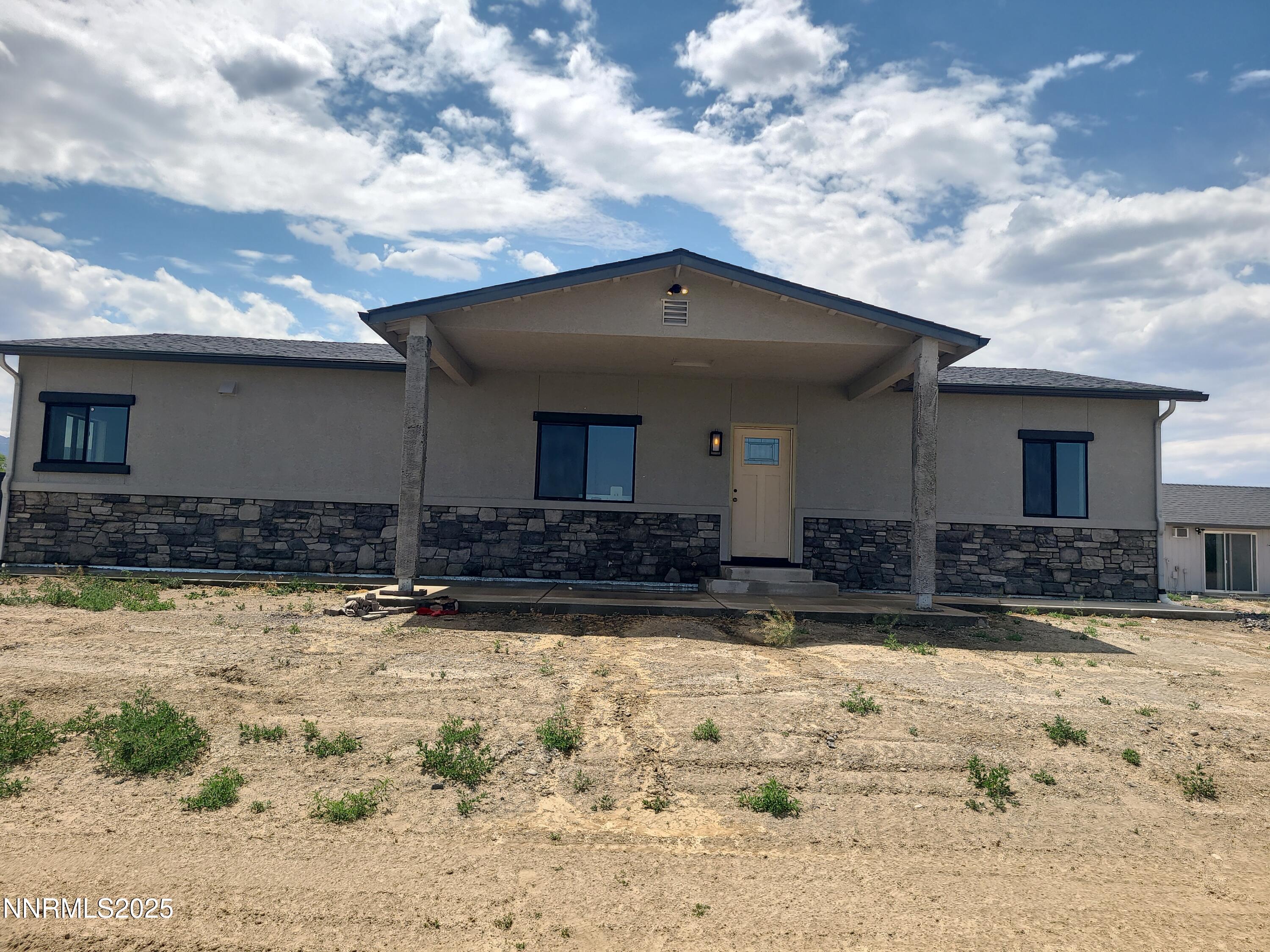 900 Cattle Circle Fernley, NV 89408 - Photo 1 of 21 TOM FRONT HOUSE 25