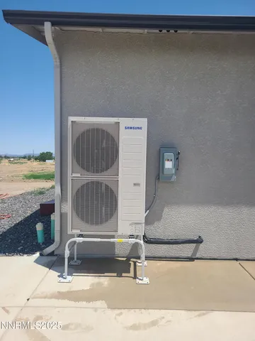 $1,200,000 | 900 Cattle Circle, Fernley, NV 89408