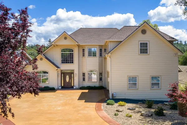 $885,000 | 18073 Jayhawk Drive, Penn Valley, CA 95946