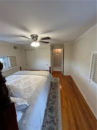 a bed room with a bed
