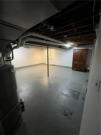 a view of a garage