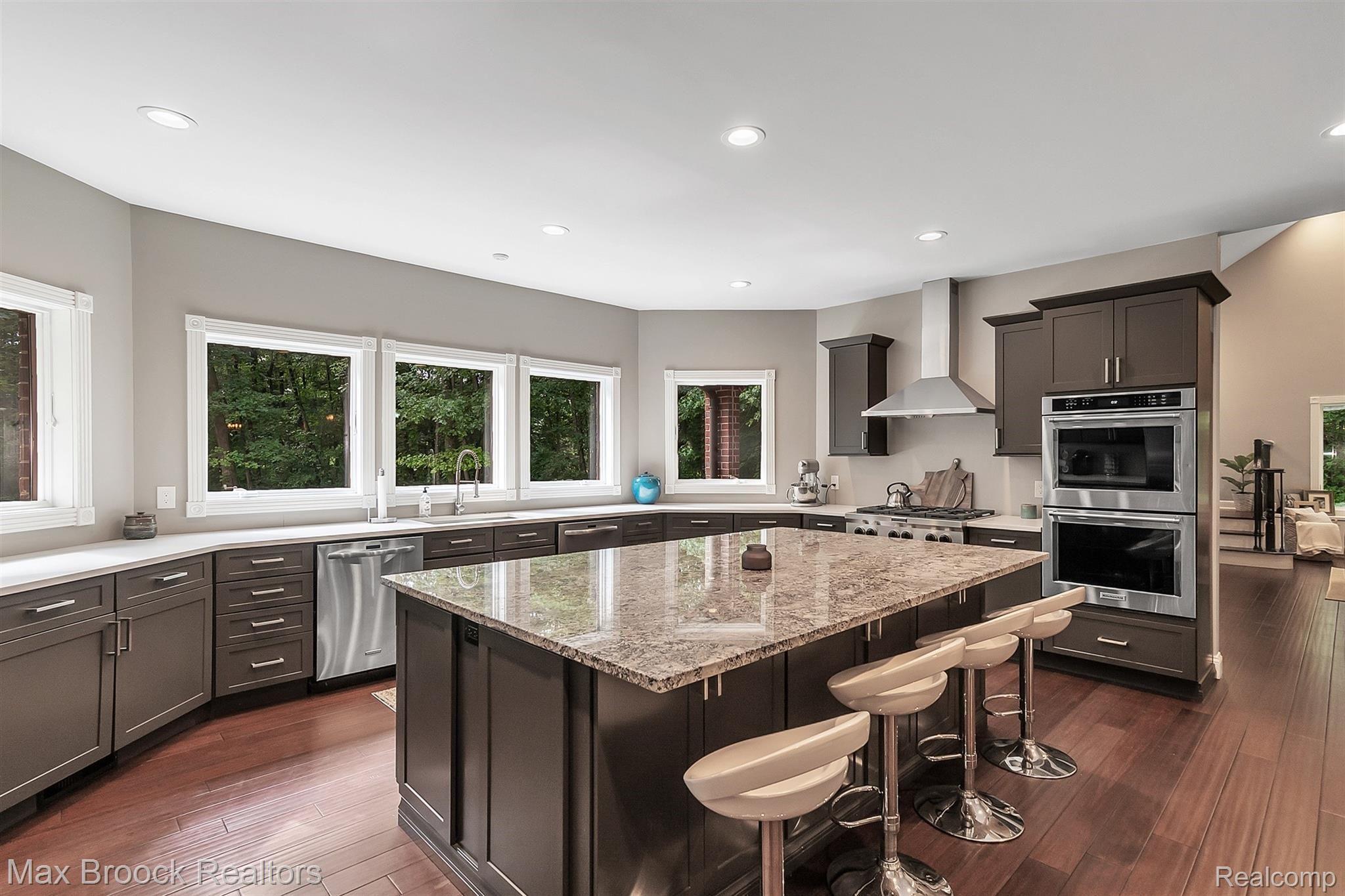6765 Ridgewood Road Clarkston, MI 48346 - Photo 19 of 92 015-6765-Ridgewood-Rd-WindowStill-Re.jpg