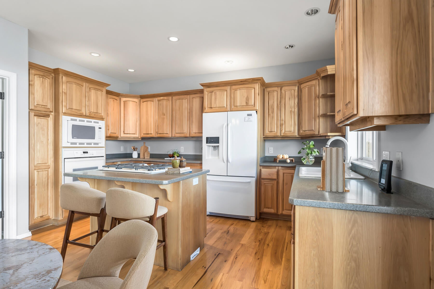 17040 Southwest Steelhead Road Terrebonne, OR 97760 - Photo 17 of 67 Kitchen 1