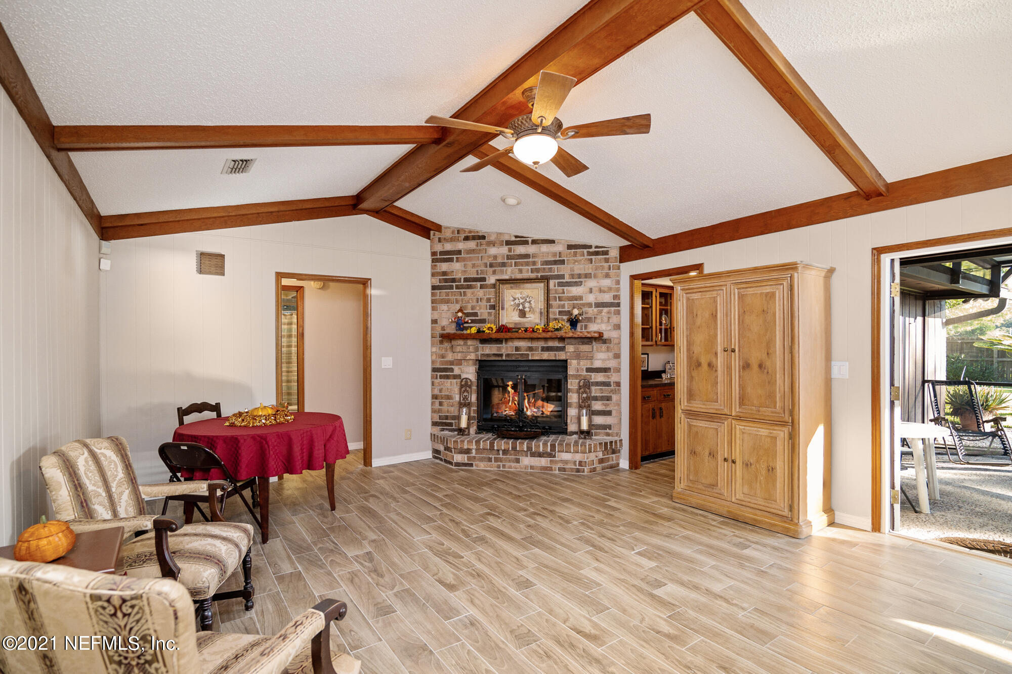 5210 Riverton Road Jacksonville, FL 32277 - Photo 13 of 43 Den with Wet Bar/Access to Lanai