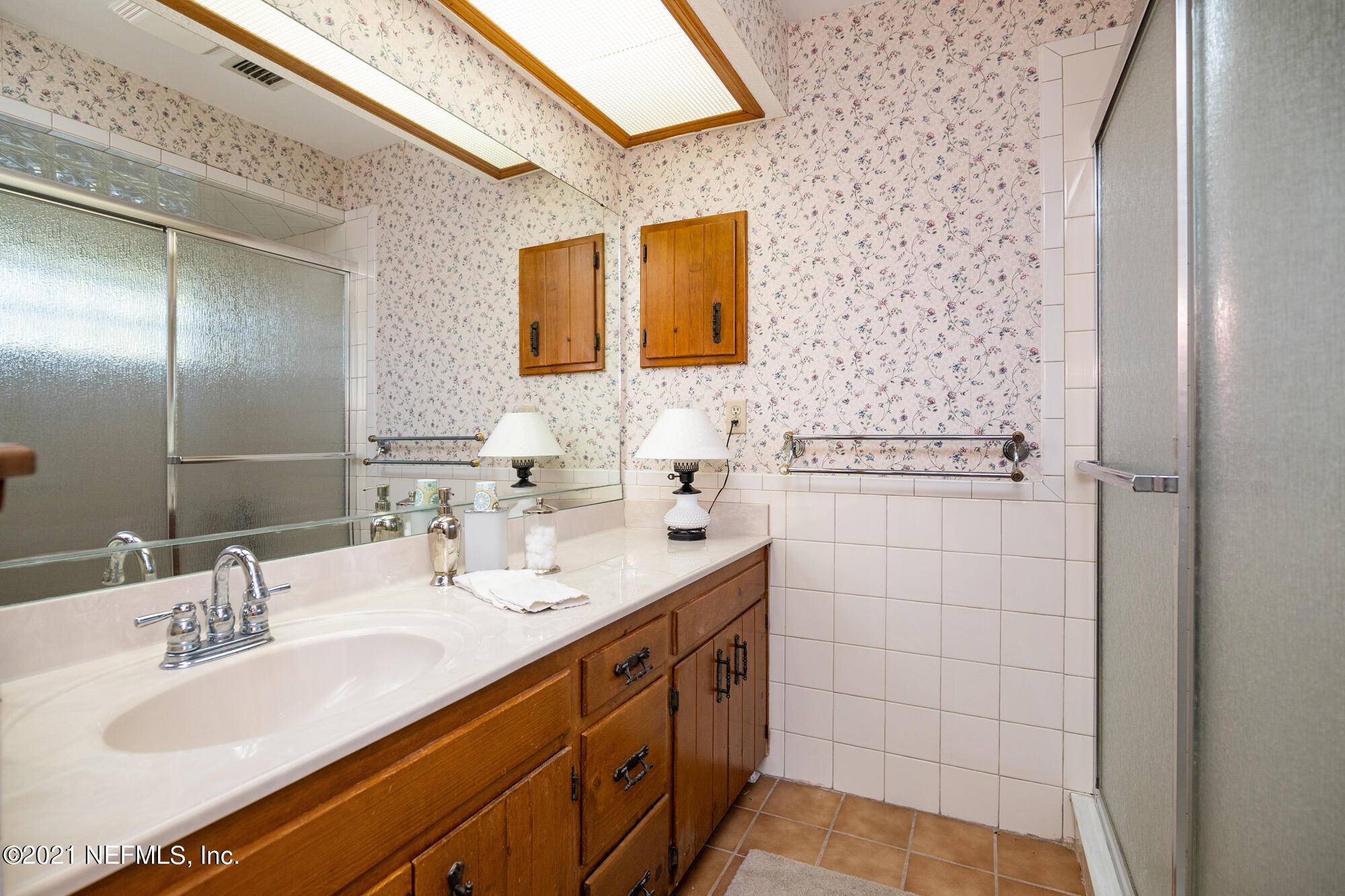 5210 Riverton Road Jacksonville, FL 32277 - Photo 25 of 43 Owner's Bath
