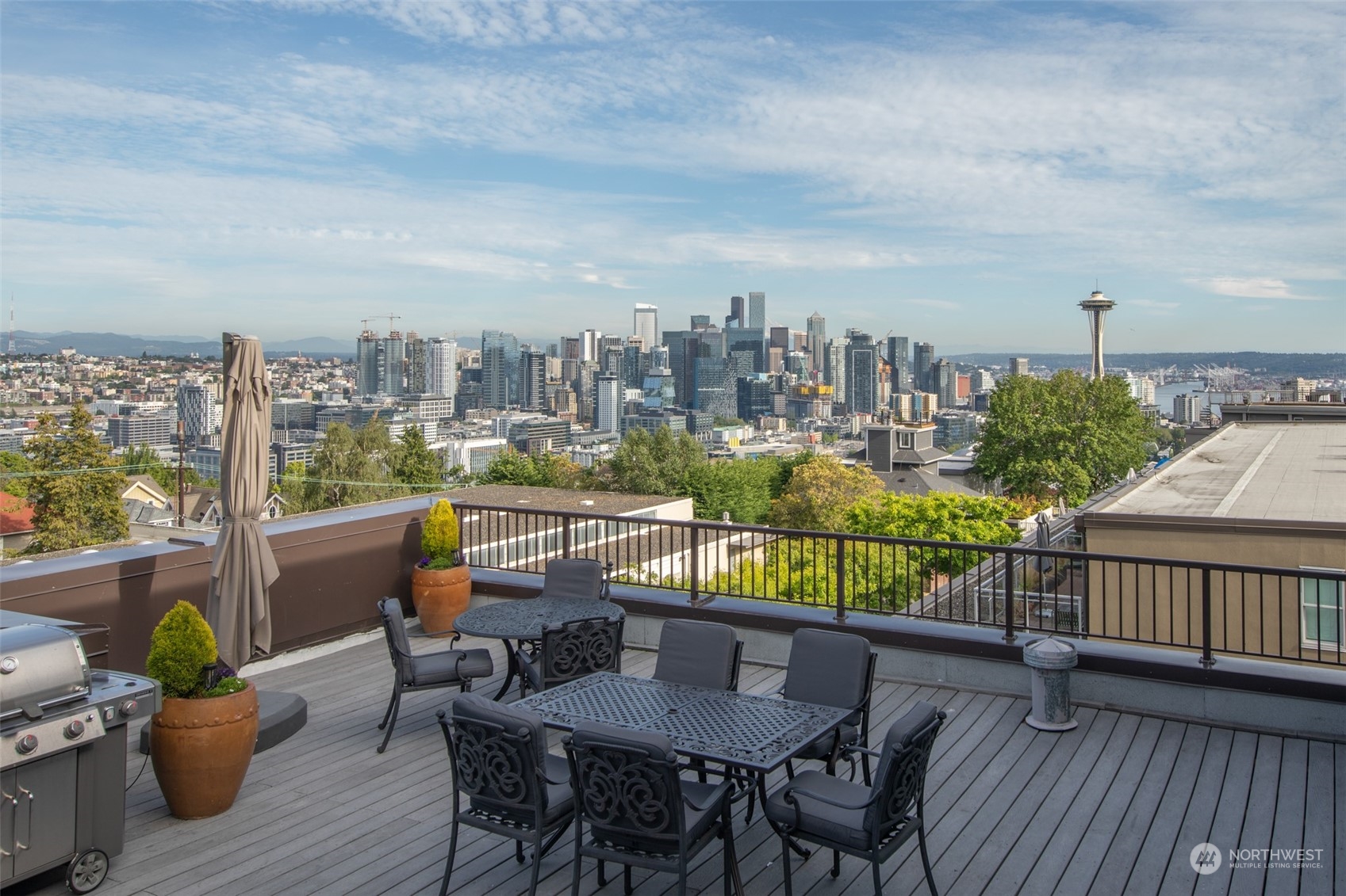 201 Galer Street, Unit 334 Seattle, WA 98109 - Photo 9 of 19 a view of a balcony with furniture