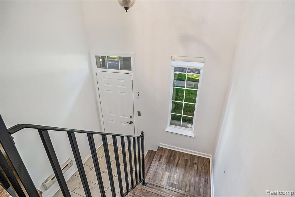 13439 Forest Ridge Boulevard Sterling Heights, MI 48313 - Photo 4 of 28