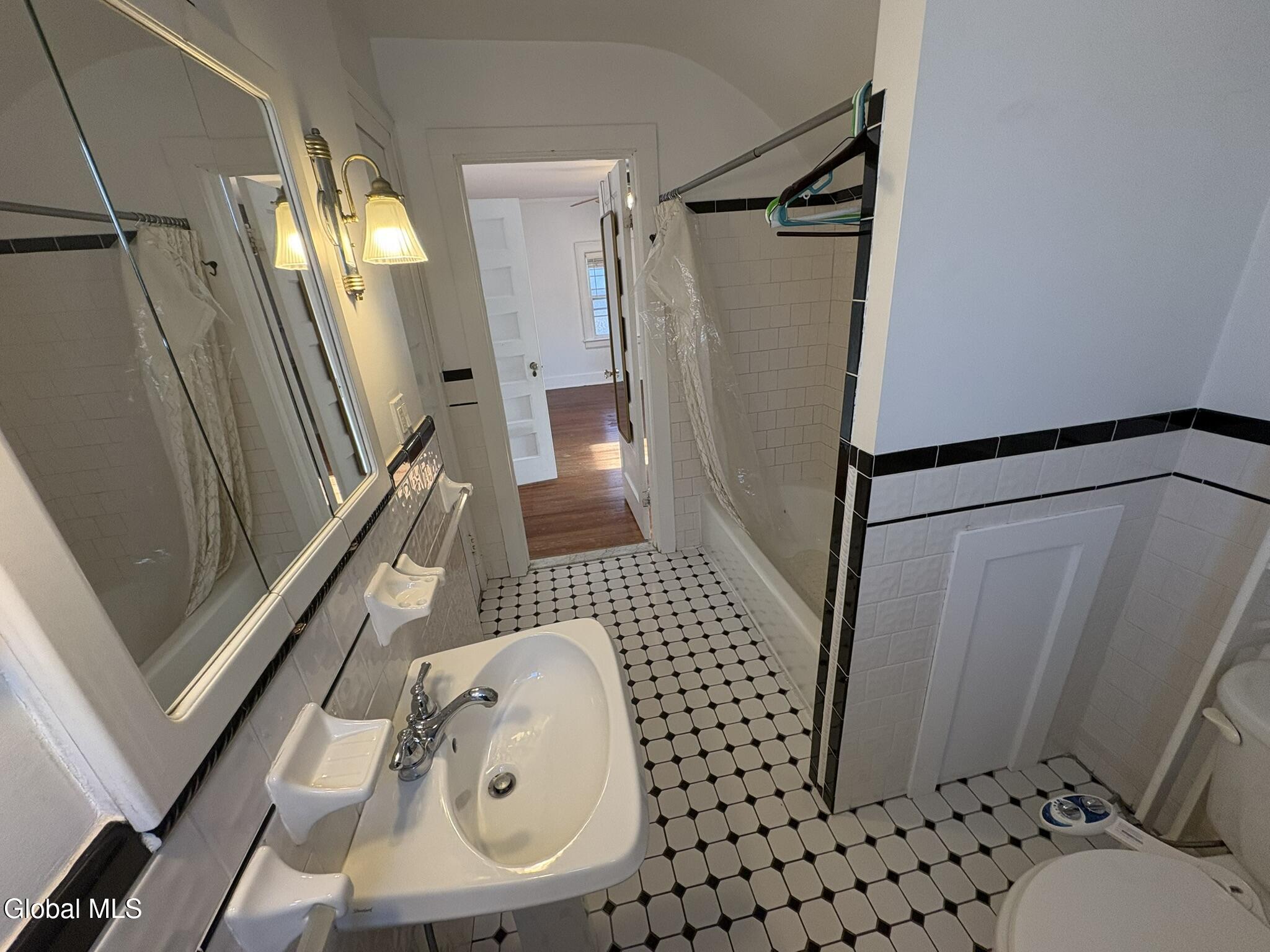 1756 Eastern Parkway Schenectady, NY 12309 - Photo 20 of 31 IMG_8681