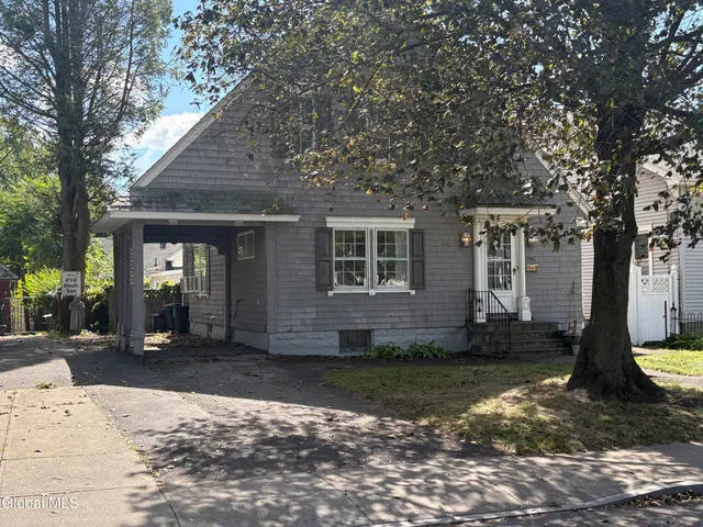 $225,000 | 1756 Eastern Parkway, Schenectady, NY 12309