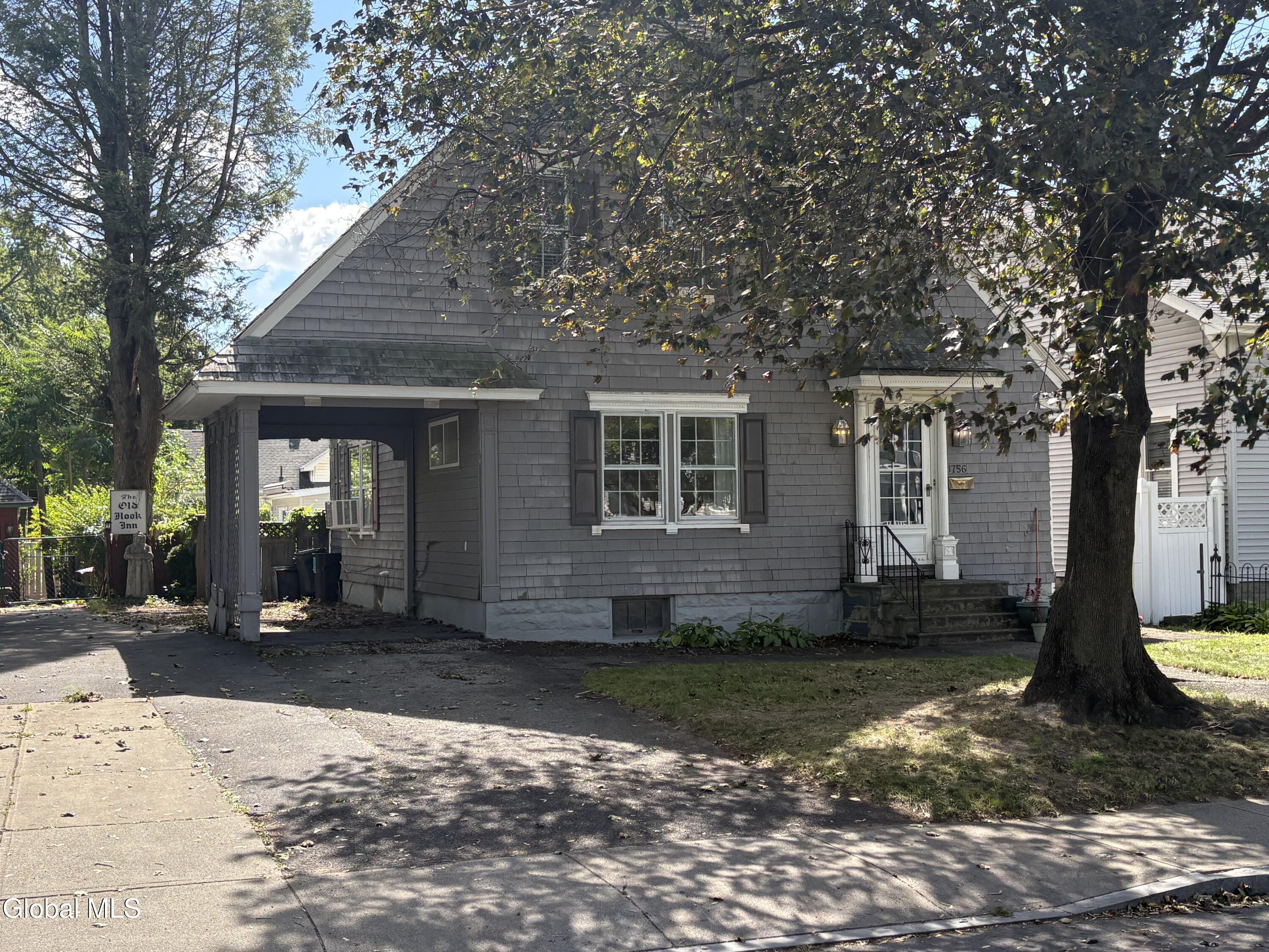 1756 Eastern Parkway Schenectady, NY 12309 - Photo 2 of 31 IMG_7474