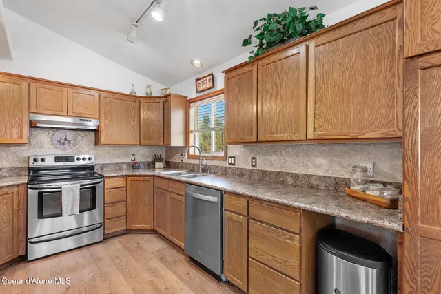 $765,000 | 34197 North Hayden Drive, Spirit Lake, ID 83869