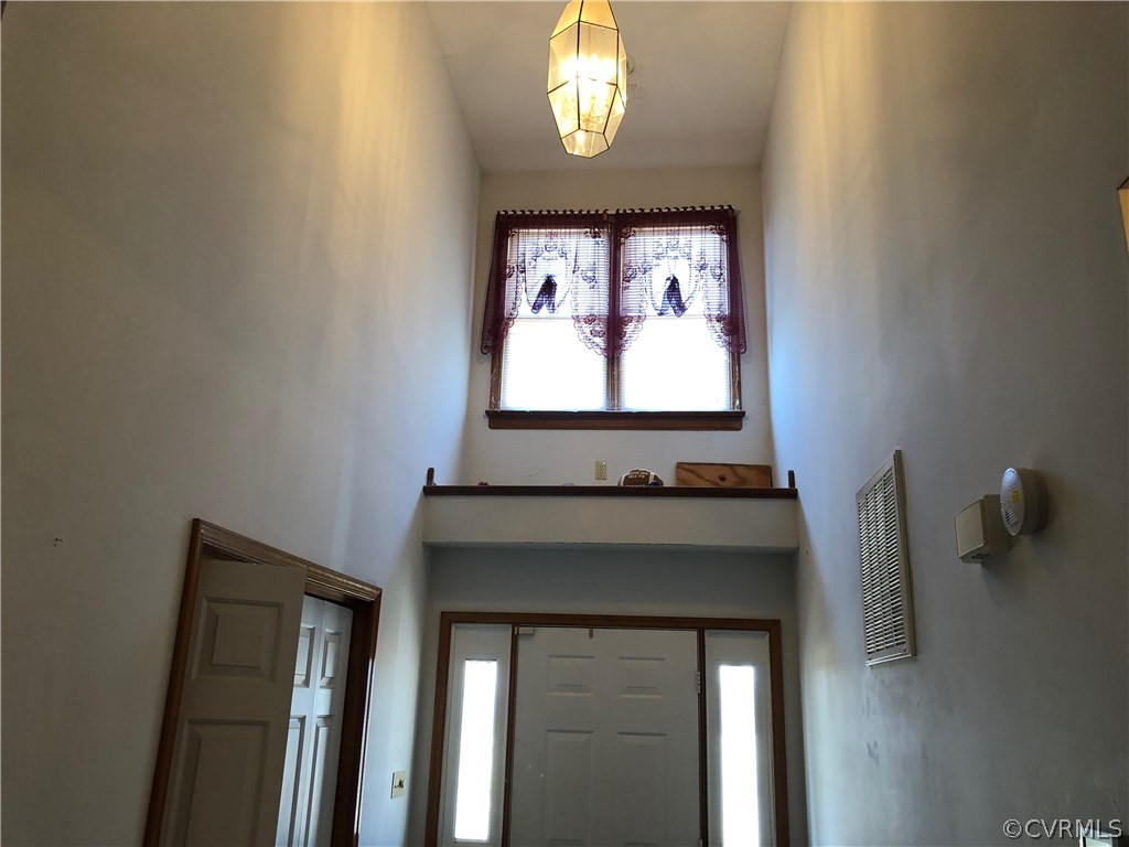 2016 Judes Ferry Road Powhatan, VA 23139 - Photo 4 of 31 Gallery Image 4
