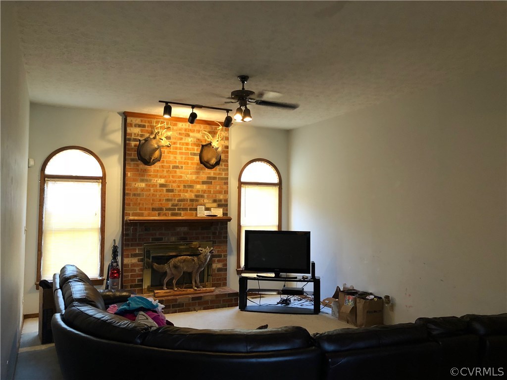 2016 Judes Ferry Road Powhatan, VA 23139 - Photo 6 of 31 Gallery Image 6